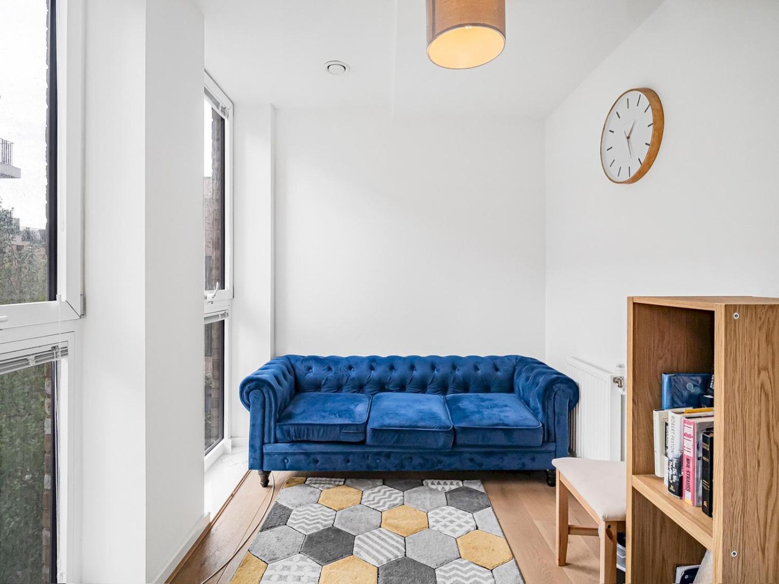 Appartement Modern Flat With Balcony Pass The Keys Londres