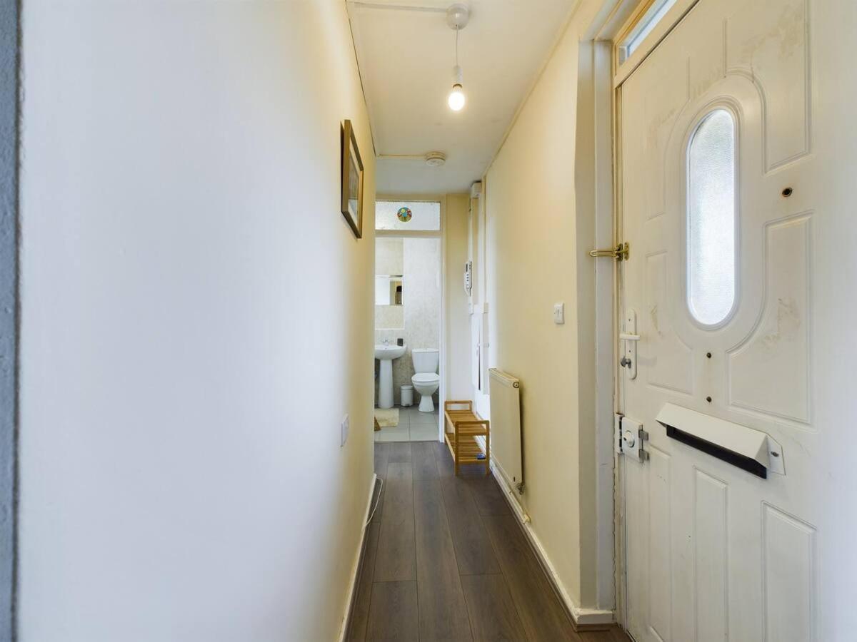 Lovely 1 Bedroom Serviced W Patio Sleeps 3 Pass The Keys Appartement *