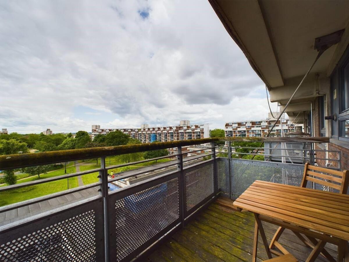 Lovely 1 Bedroom Serviced W Patio Sleeps 3 Pass The Keys Appartement *
