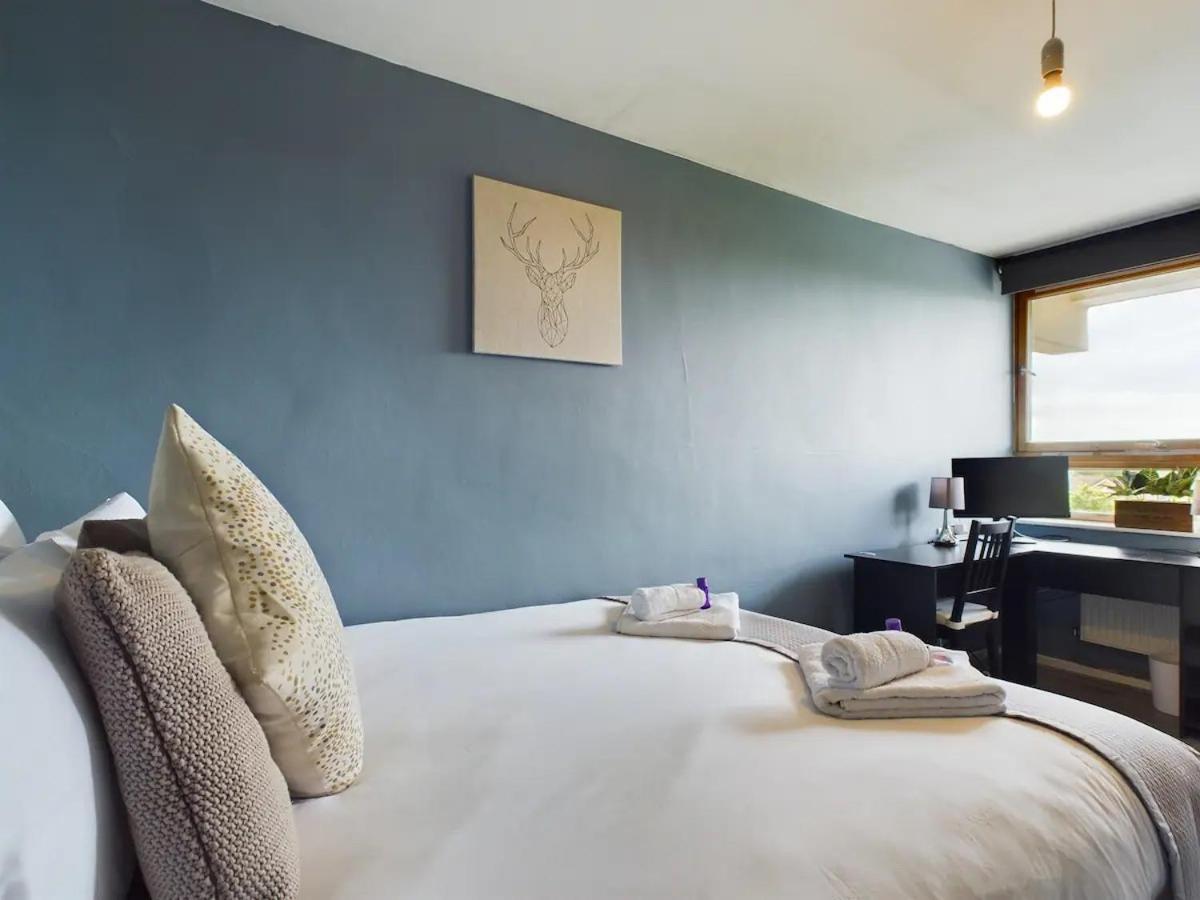 Lovely 1 Bedroom Serviced W Patio Sleeps 3 Pass The Keys Londres