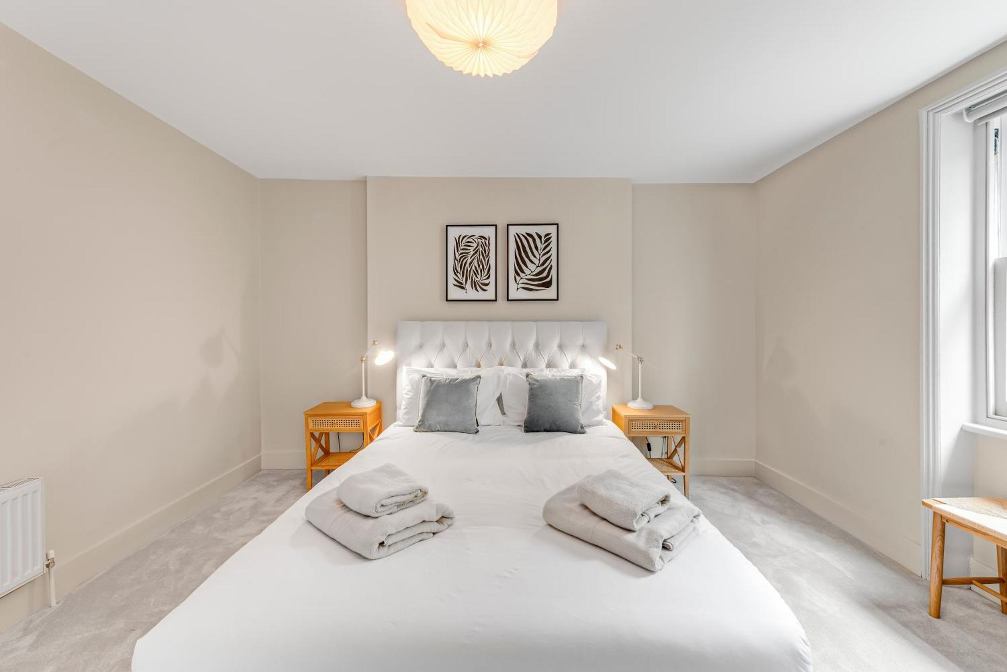 Luxury 3 Bed With Balcony In Kensington Olympia Londres