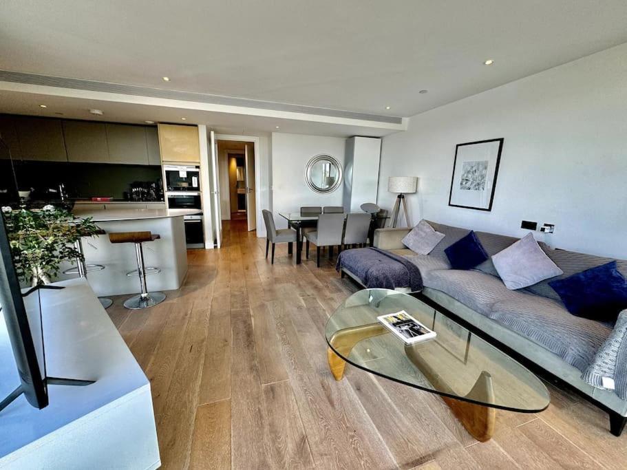 Battersea Power Station River View 2bed 2bath Appartement *