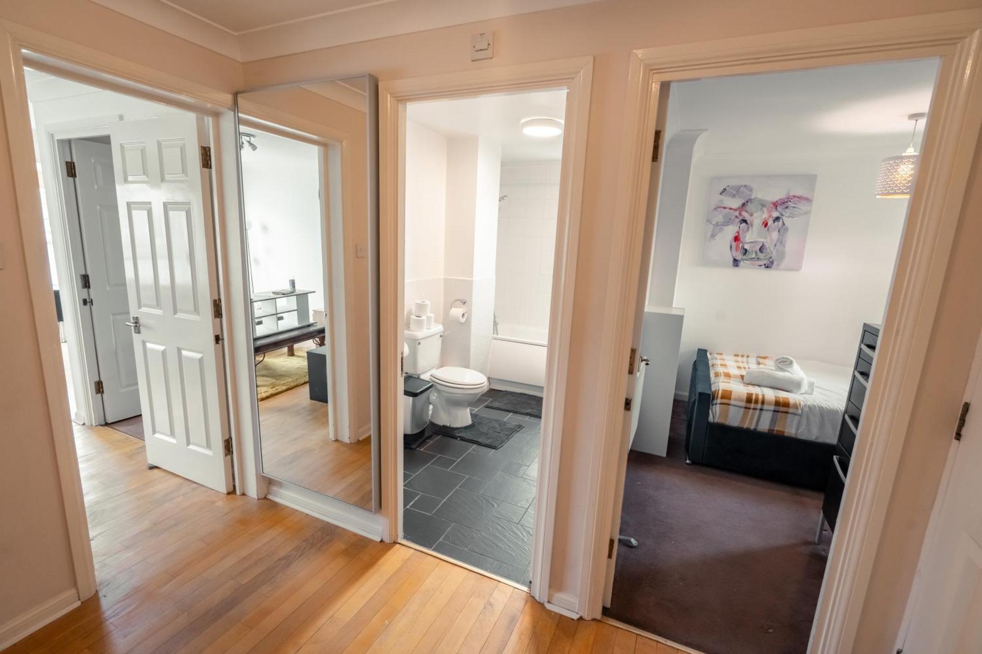 Excel Riverview Luxury -sleep 6- Free Parking- Playstation 4 London