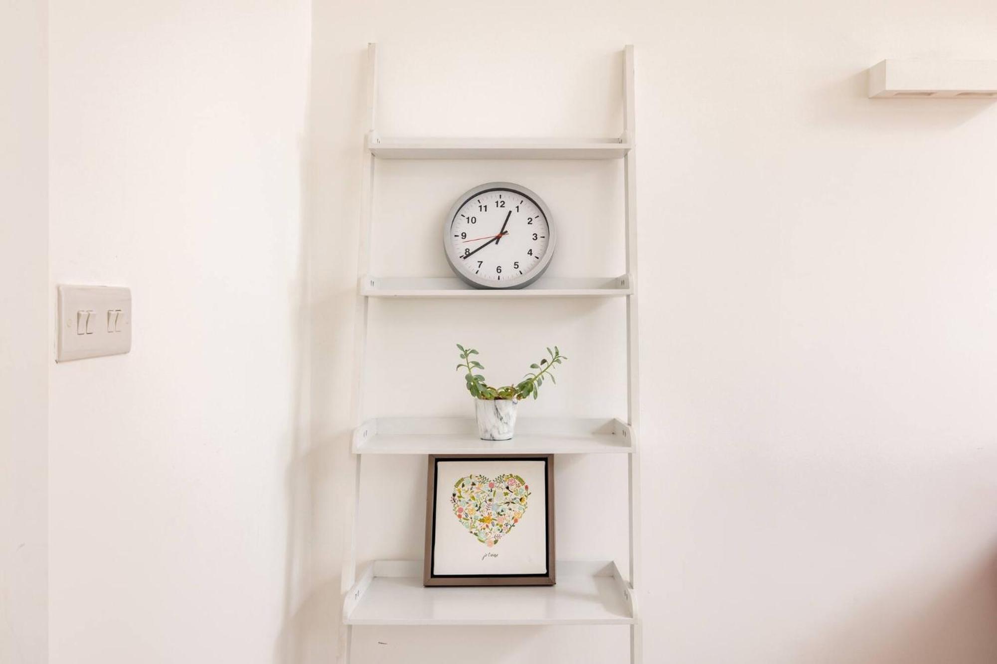 Wild Roses Serviced - Borough Apartment *