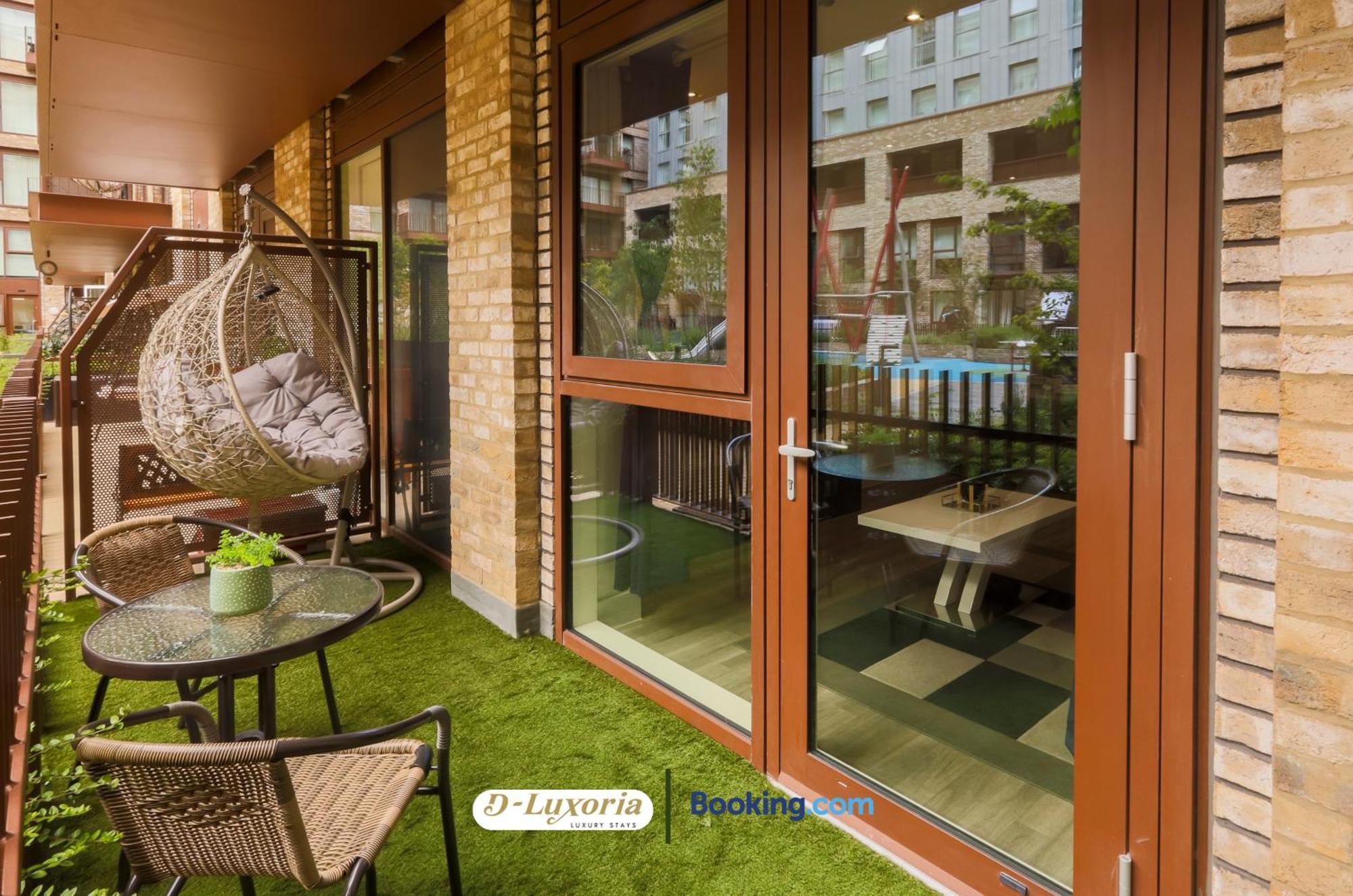 Stylish 2br By Dluxoria Short Lets & Serviced Greater With Pet Friendly, Free Wifi & Free Parking Apartamento *