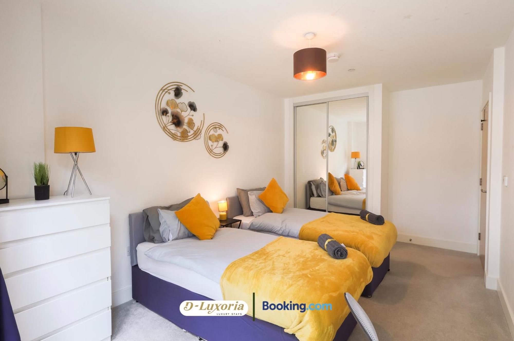 Stylish 2br By Dluxoria Short Lets & Serviced Greater With Pet Friendly, Free Wifi & Free Parking Londres