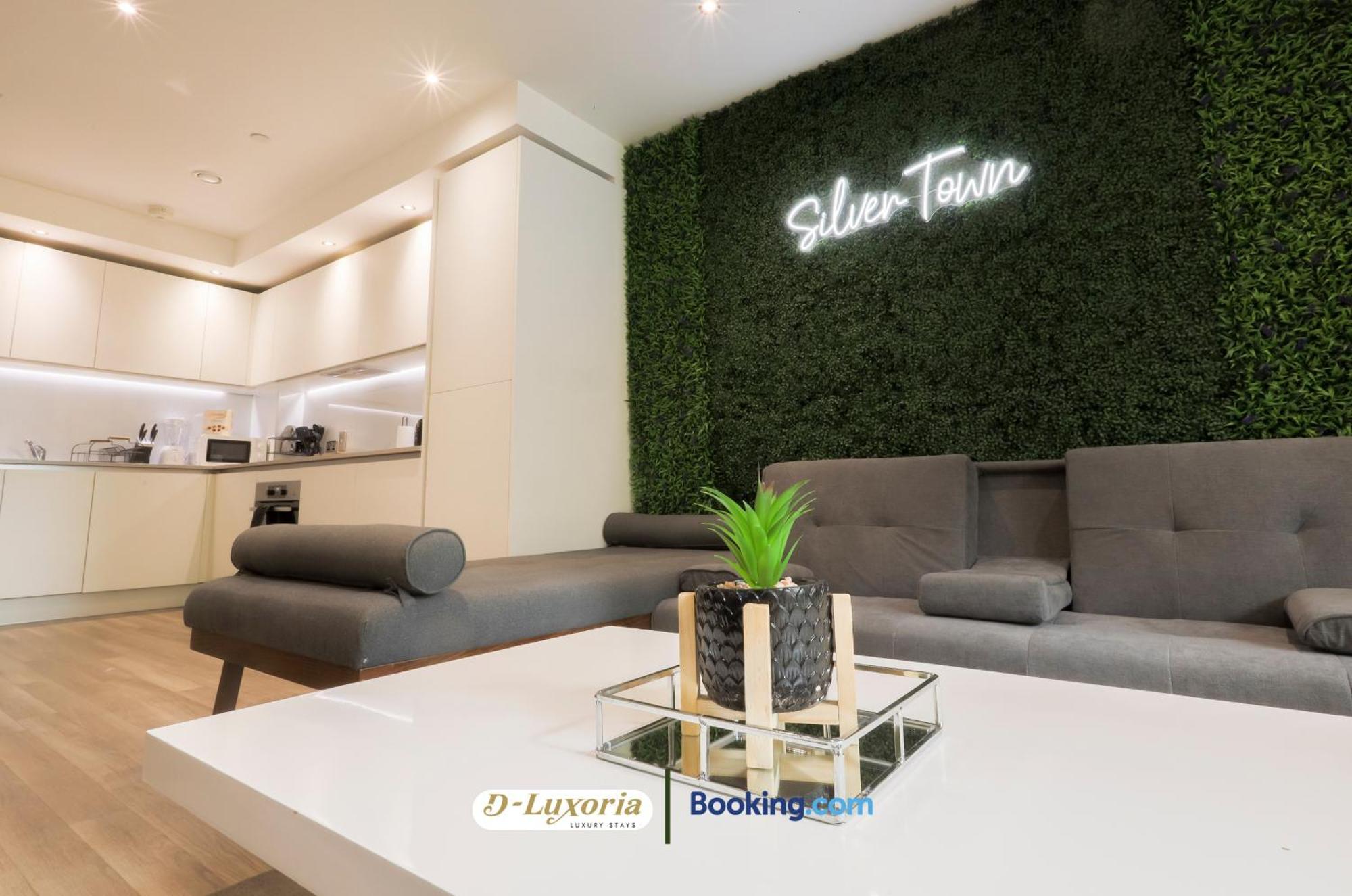 Stylish 2br By Dluxoria Short Lets & Serviced Greater With Pet Friendly, Free Wifi & Free Parking Apartamento *