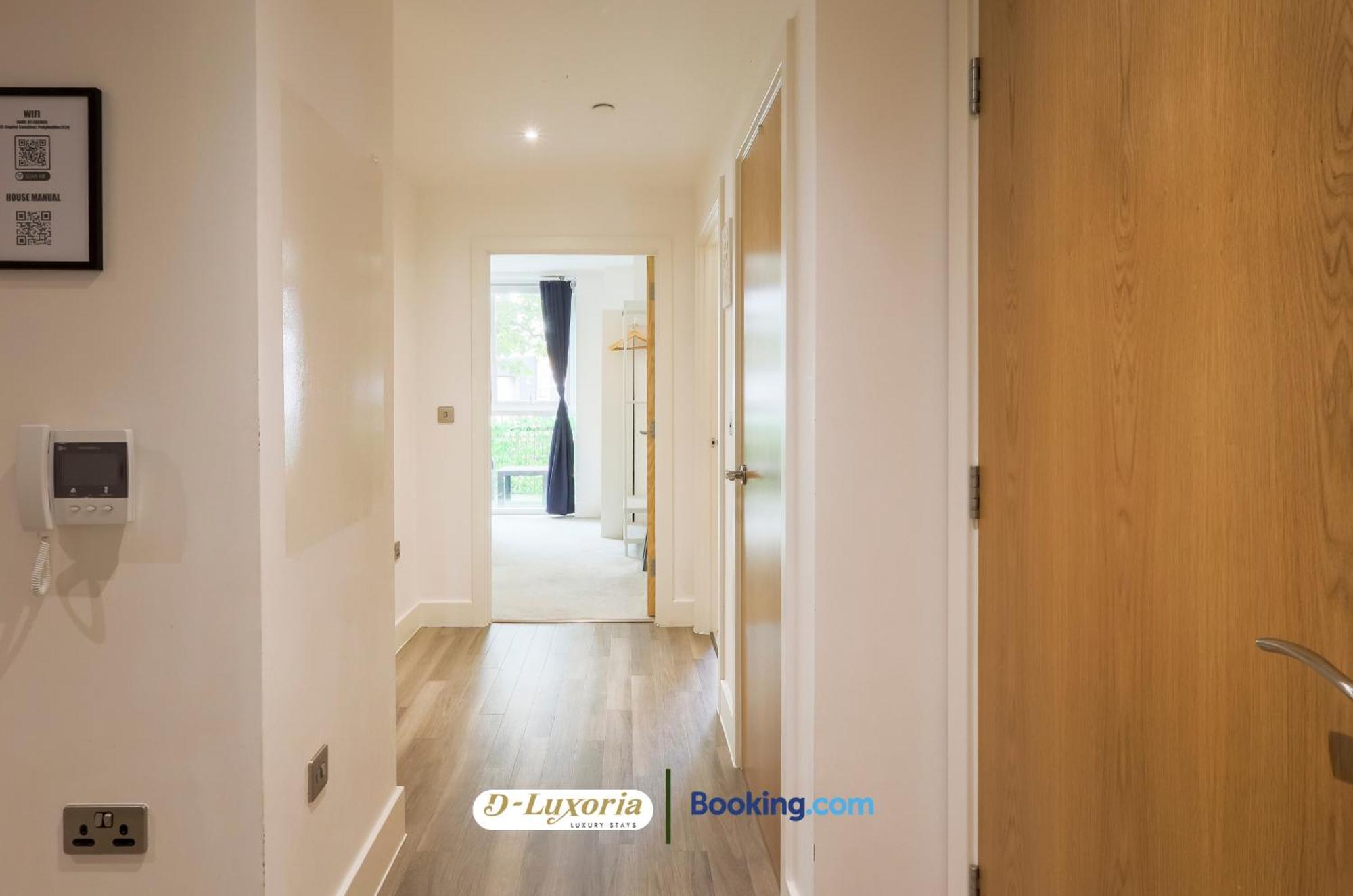 Stylish 2br By Dluxoria Short Lets & Serviced Greater With Pet Friendly, Free Wifi & Free Parking Apartamento *
