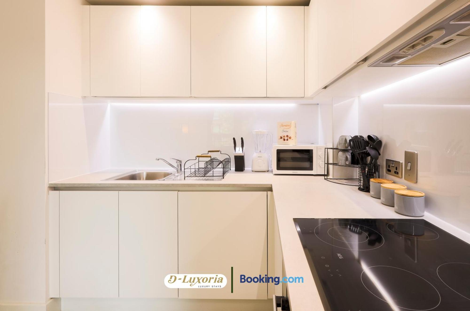 Apartamento Stylish 2br By Dluxoria Short Lets & Serviced Greater With Pet Friendly, Free Wifi & Free Parking