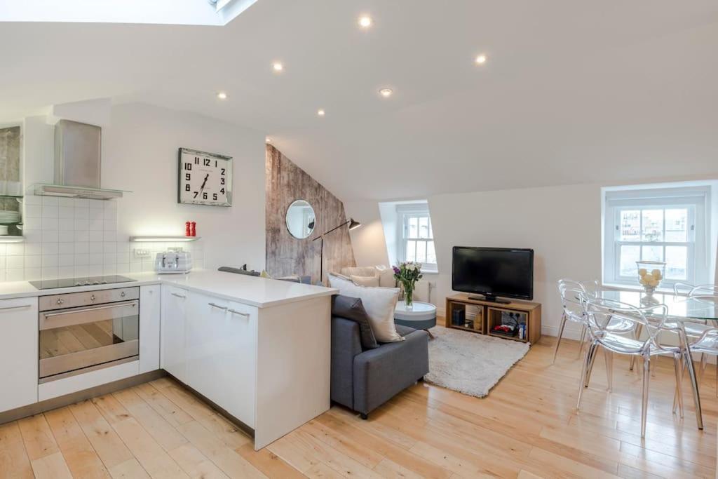 Kings Cross Two Bedroom Penthouse Appartement