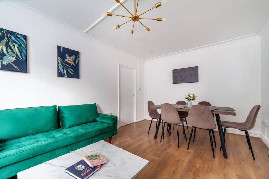 Lux 3-bed With Patio In Appartement