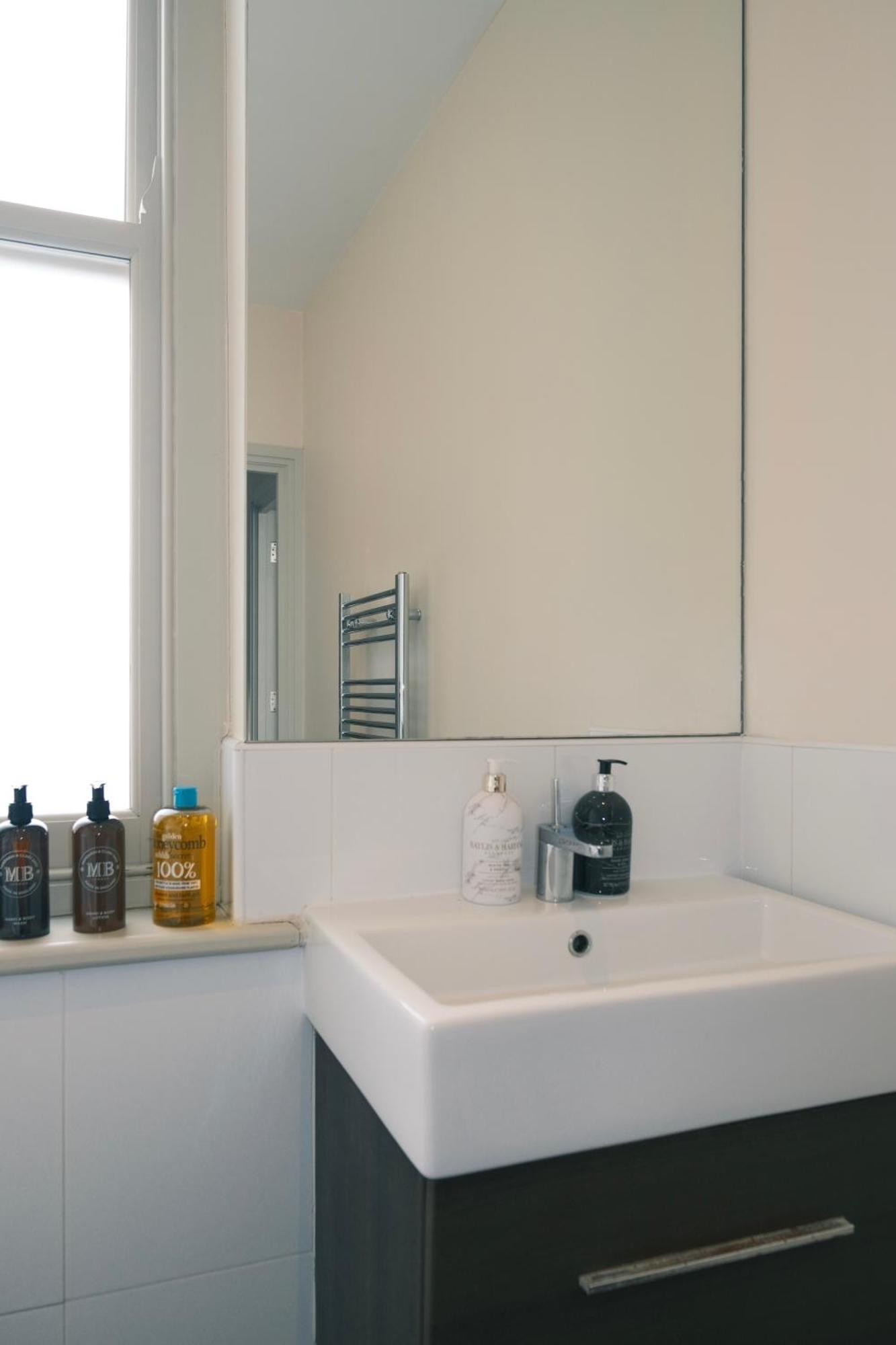 Spacious Duplex Flat West For Families & Groups Appartement *