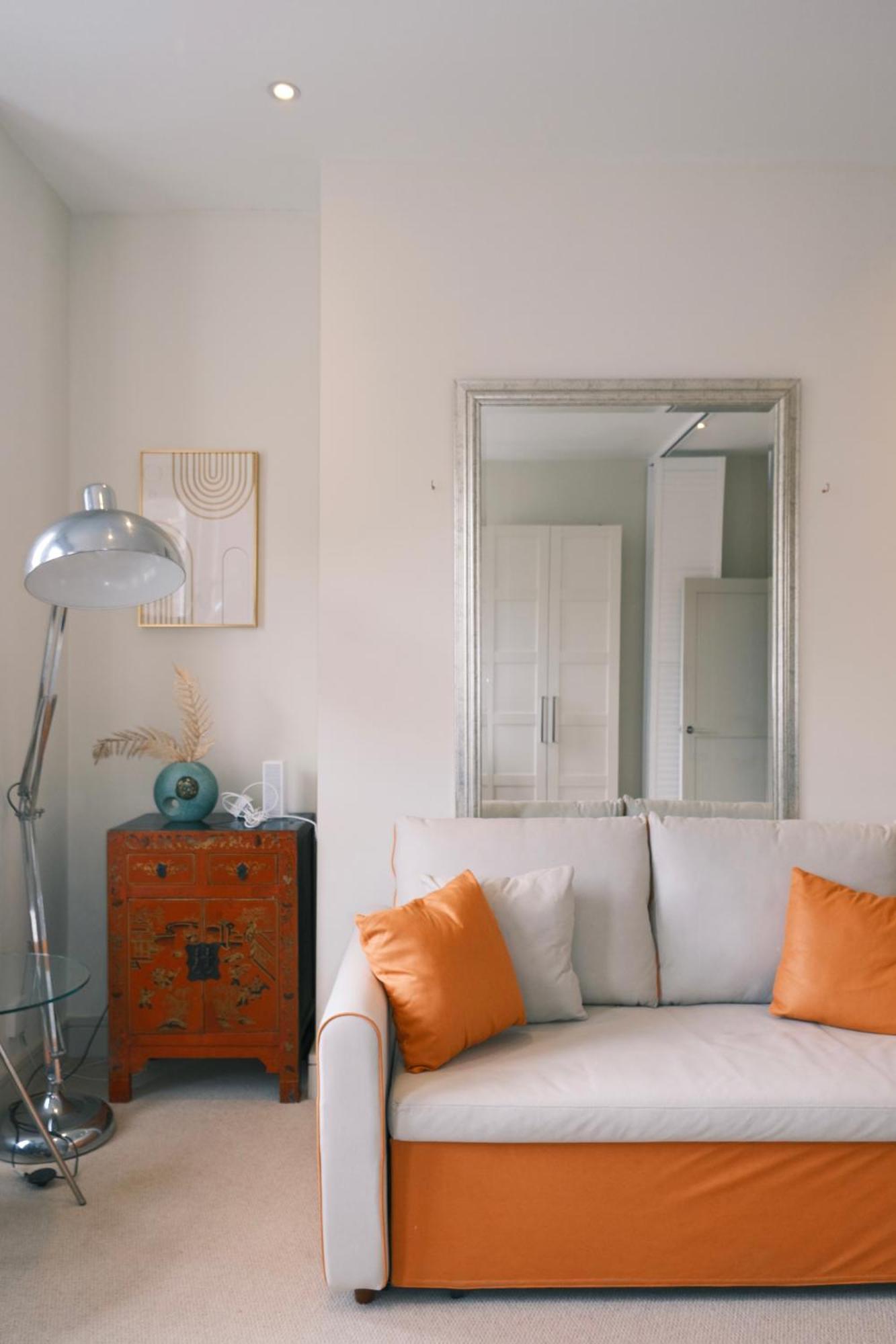 Spacious Duplex Flat West For Families & Groups Apartamento