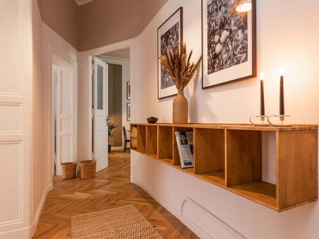 Raintree Village Apartment London