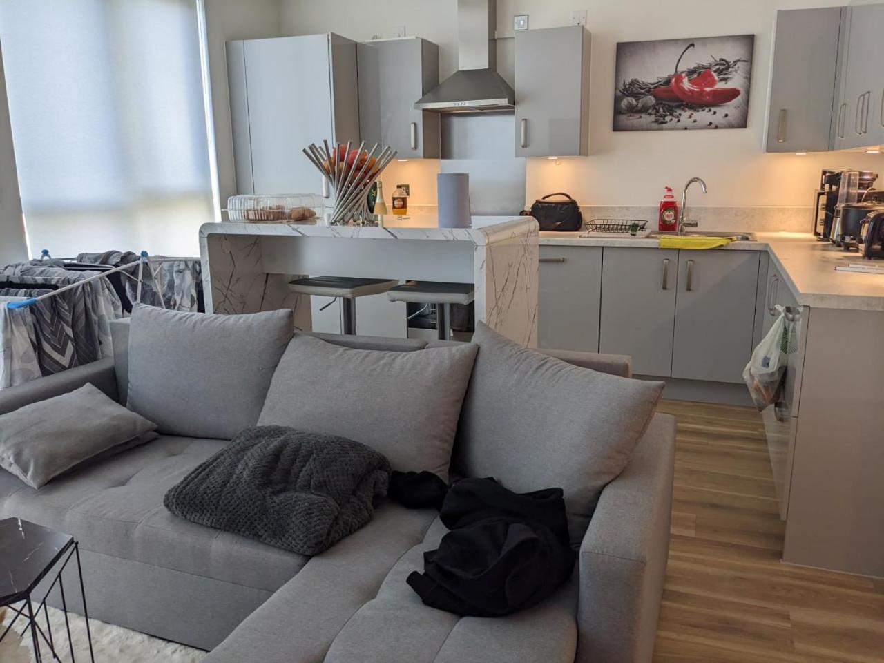 Raintree Village Apartment London