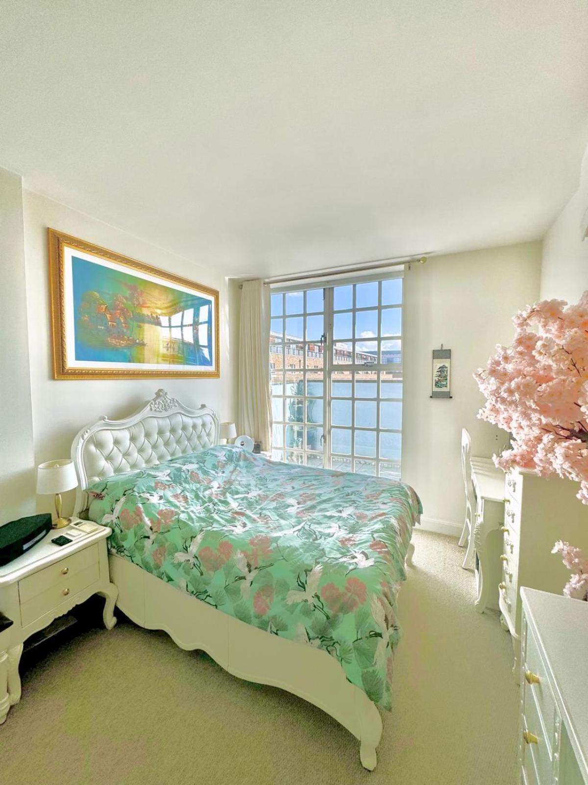 A Penthouse By Tower Bridge