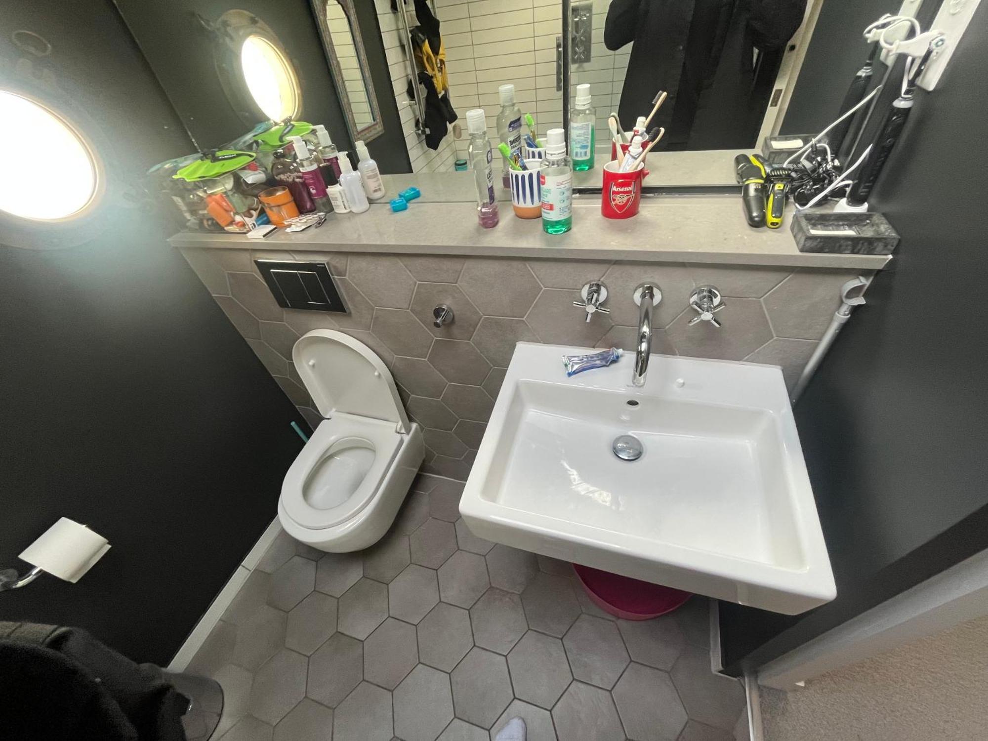 Stylish And Spacious 2 Bedroom House In Brixton * Londres