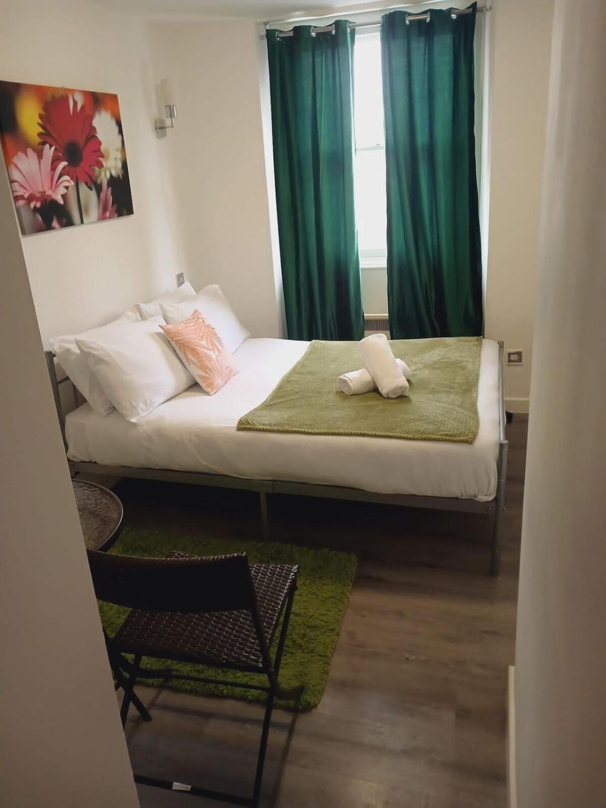 Stunning For 2 Near Hyde-f303 * Londres