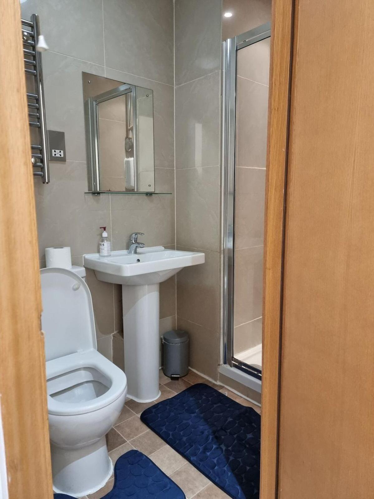 F302-3rd Floor For 2 Near Hyde Park London