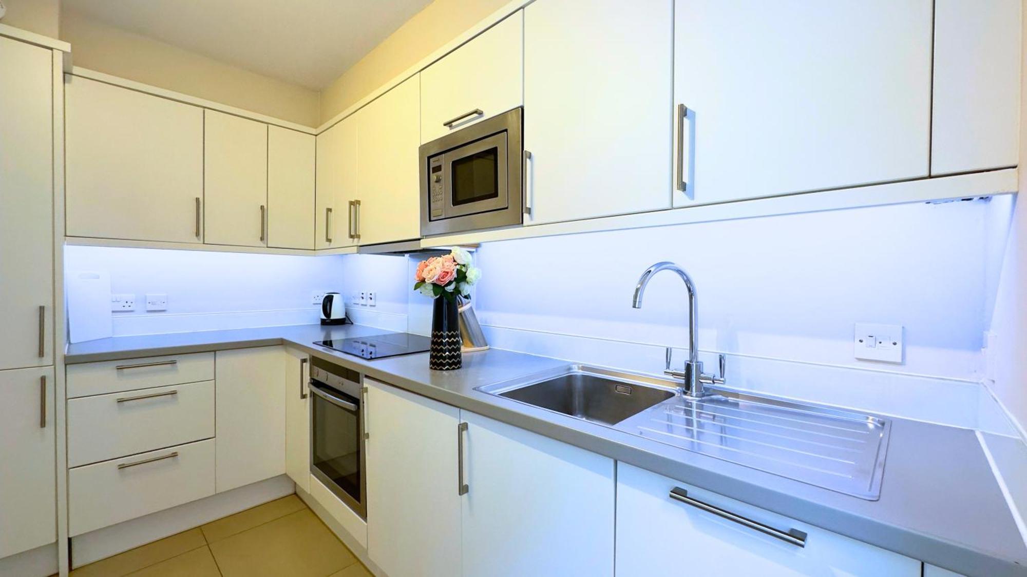 Kensington 2Bed Stucco Bright Large High Ceilings - Luxurylondonstays * Londres