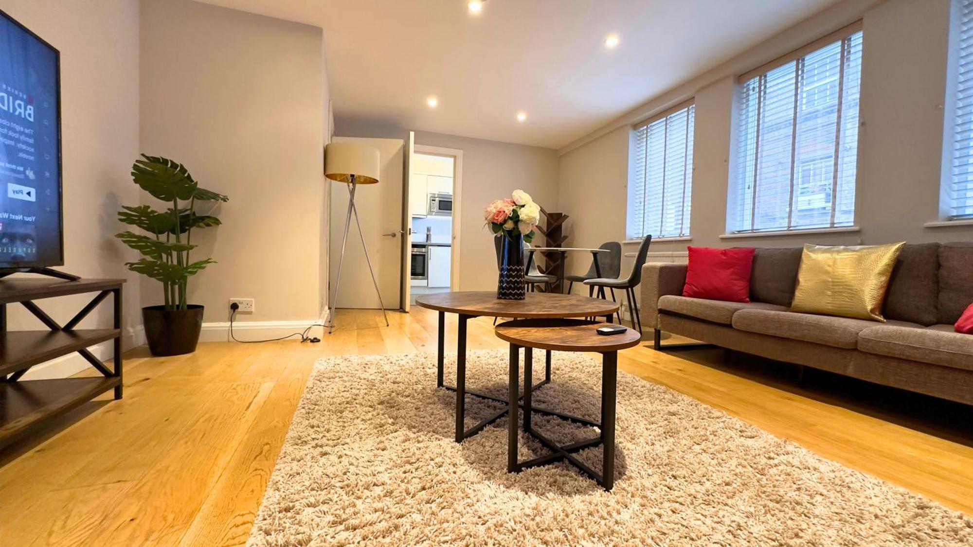 Kensington 2Bed Stucco Bright Large High Ceilings - Luxurylondonstays