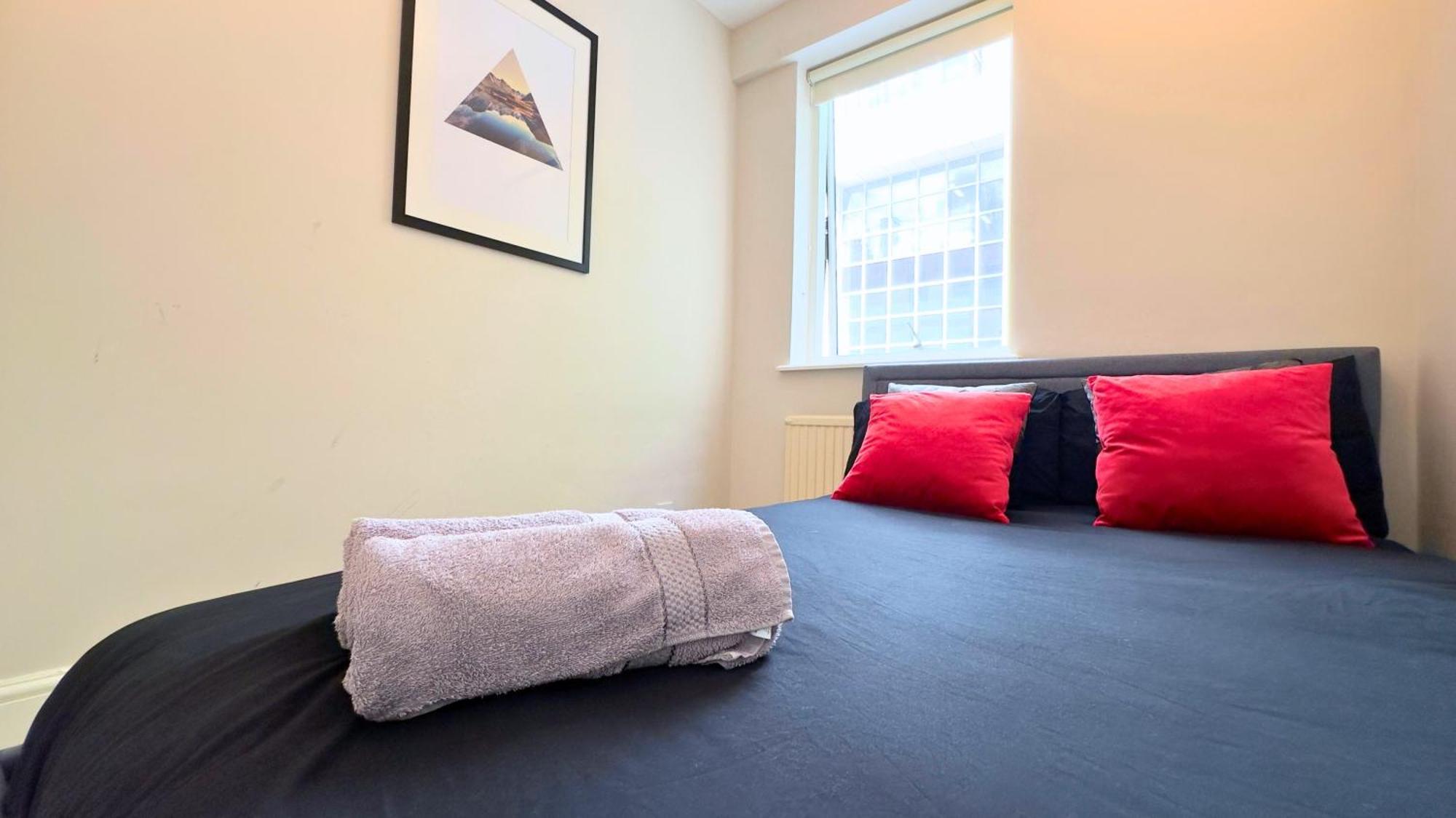 Kensington 2Bed Stucco Bright Large High Ceilings - Luxurylondonstays *