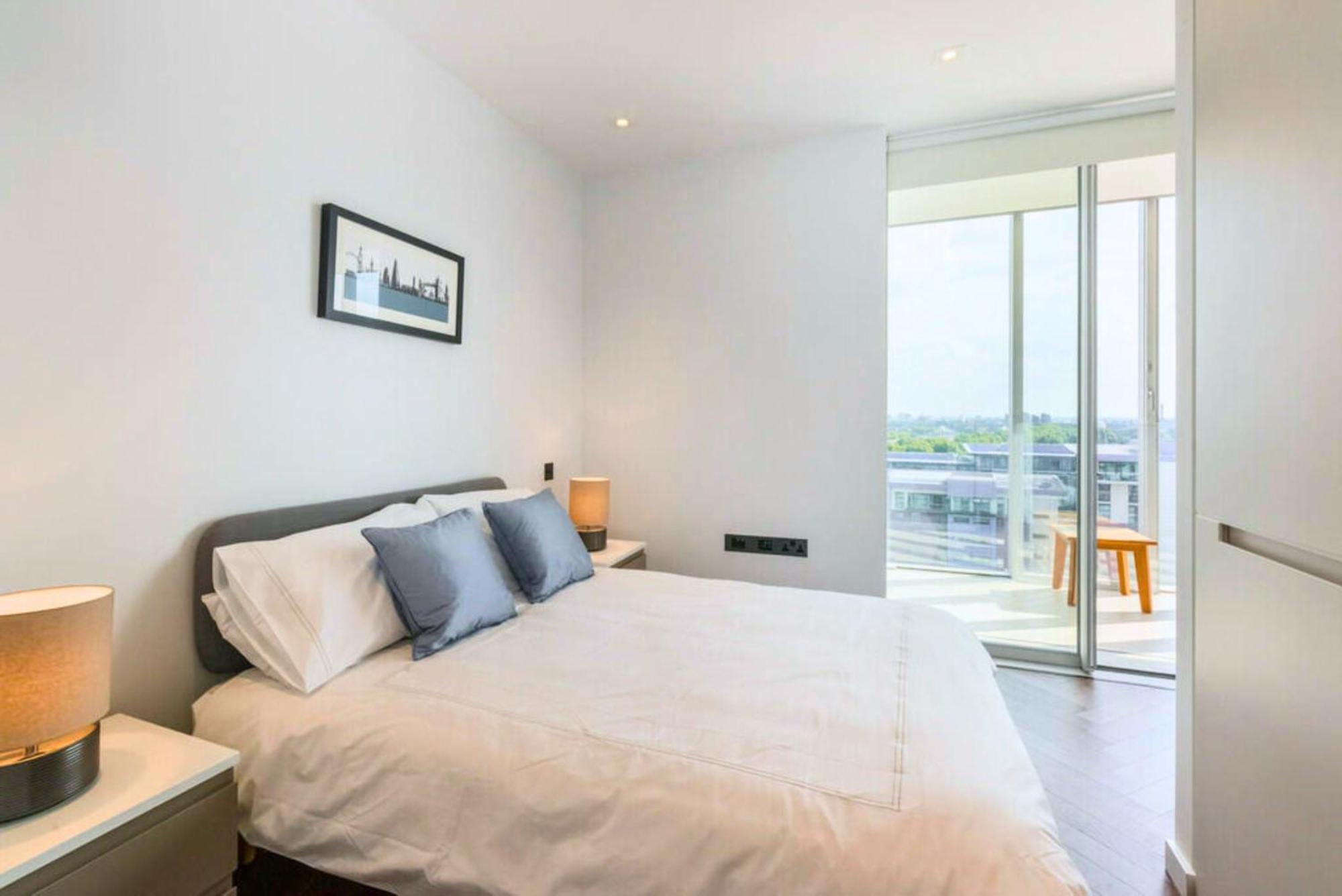 Battersea Power Station - Winter Garden Balcony & 1gb Wifi - Luxurylondonstays