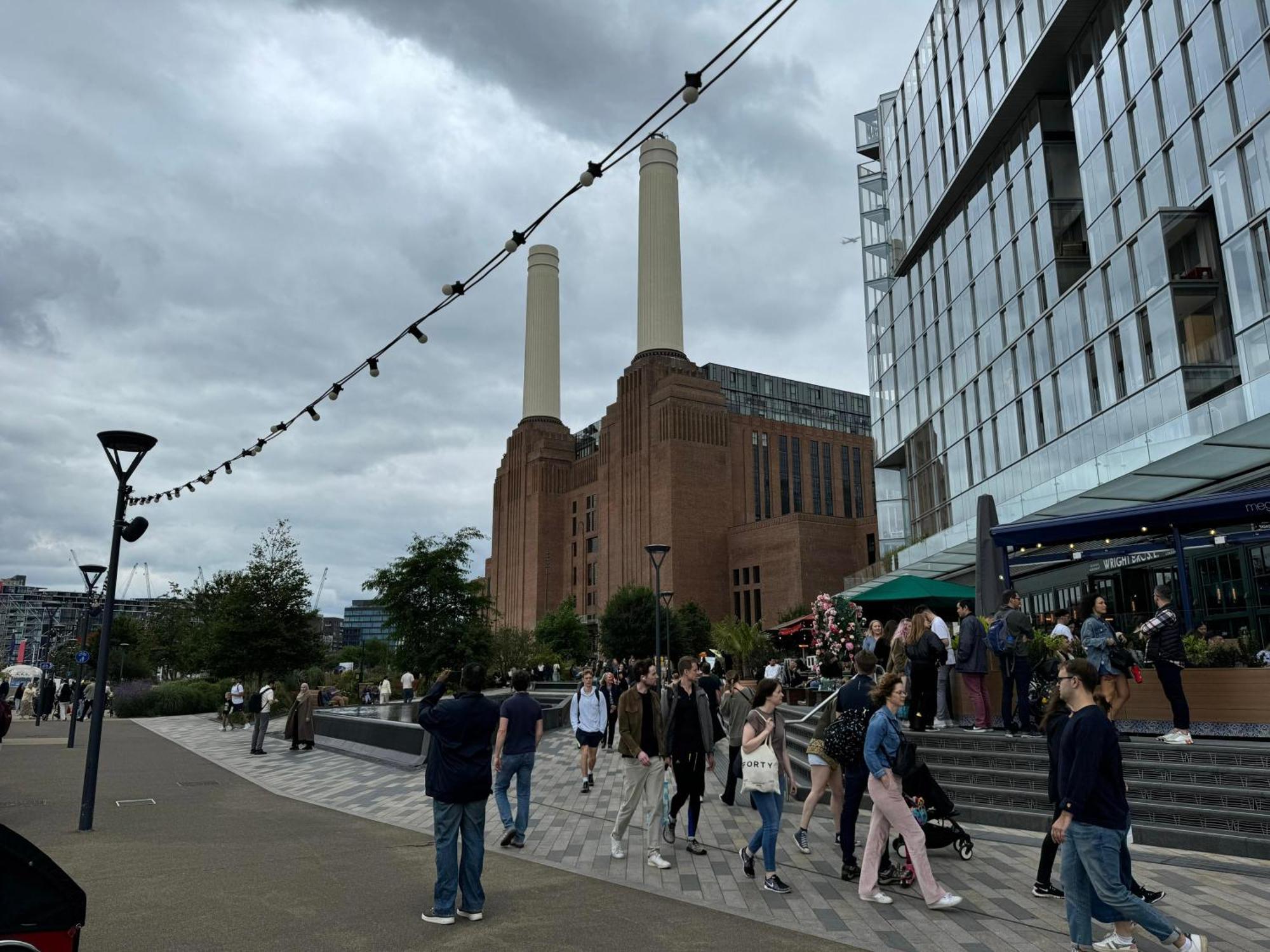 Modern 2 Bed Battersea Power Station Appartement Londen