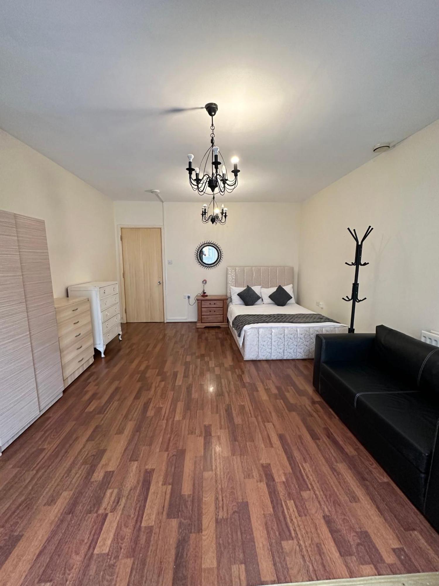 Habitación en casa particular Luxury In Central London!6 Bedroom With 2 Bath & Separate Wc! *