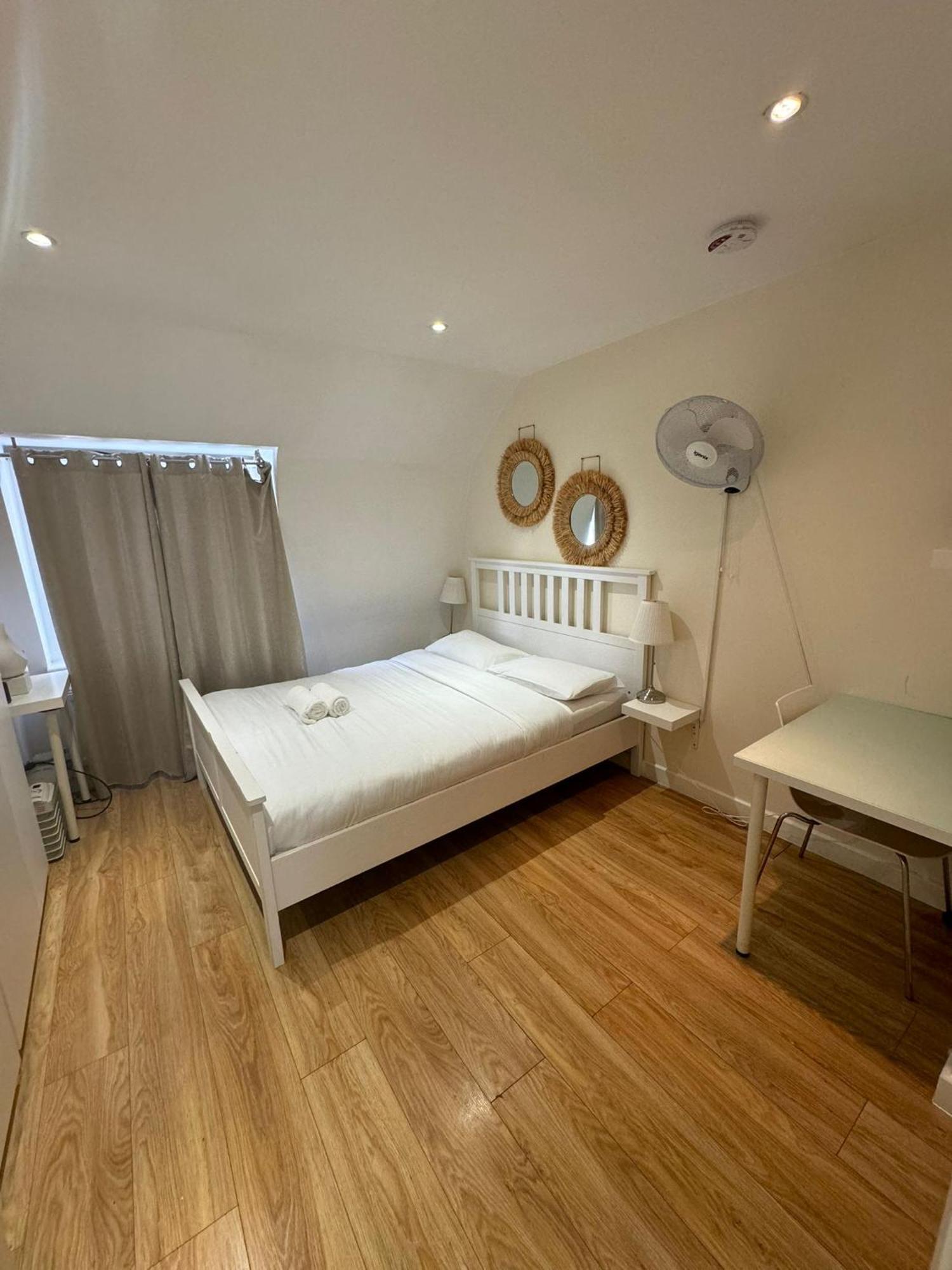 Apartment Sleep 8 In The Heart Of Hy4