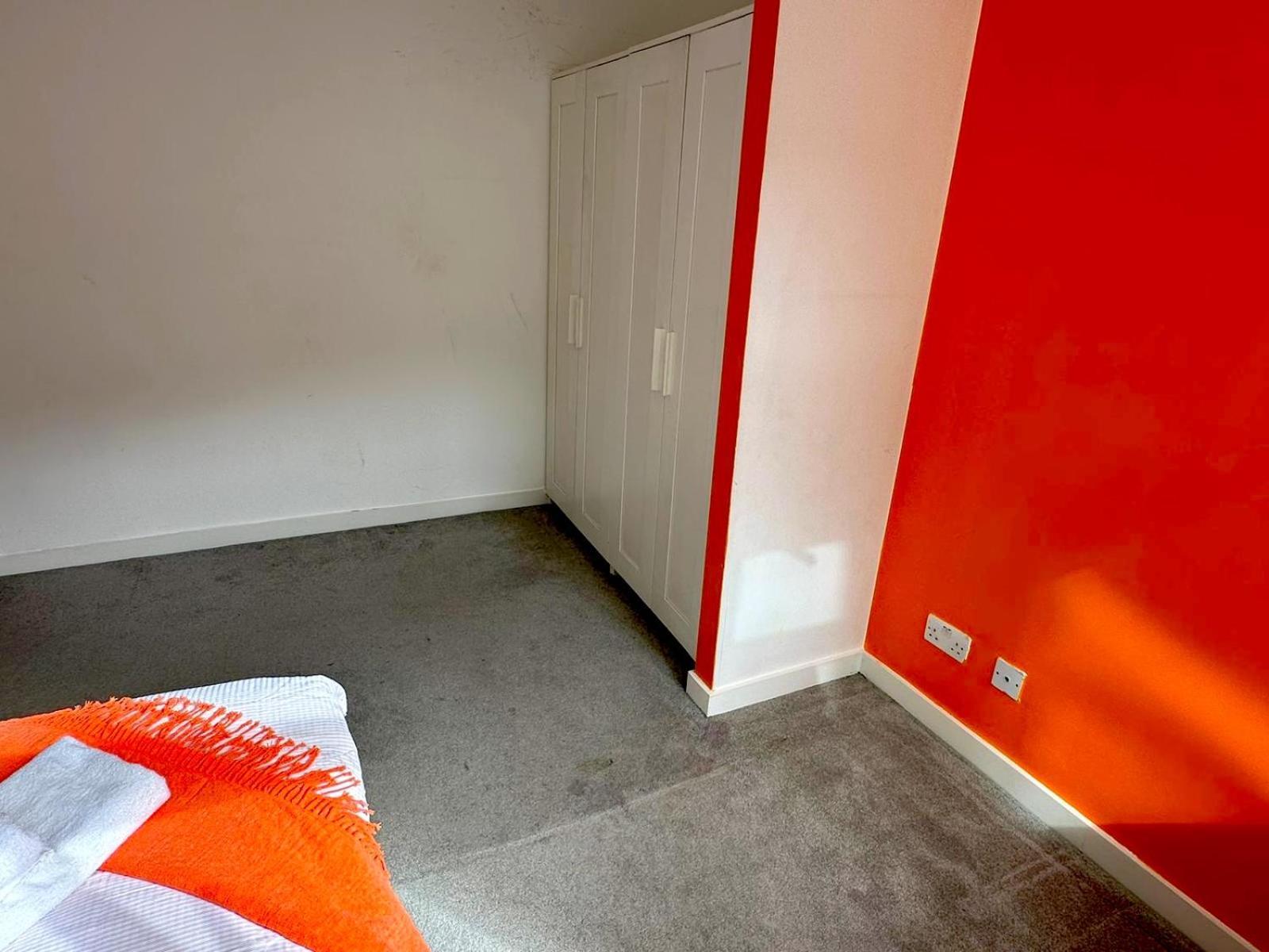 Ealing Common - Orange * London