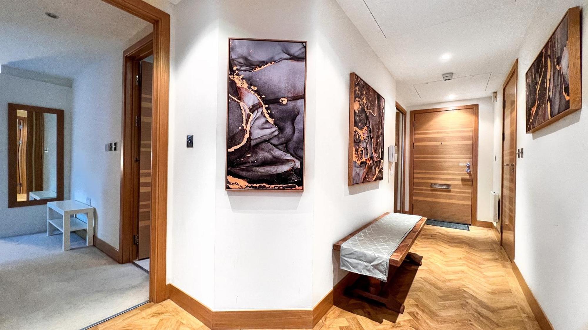 Chelsea Bridge 2bed 2bath Balcony Fast Wifi - Luxurylondonstays Londres
