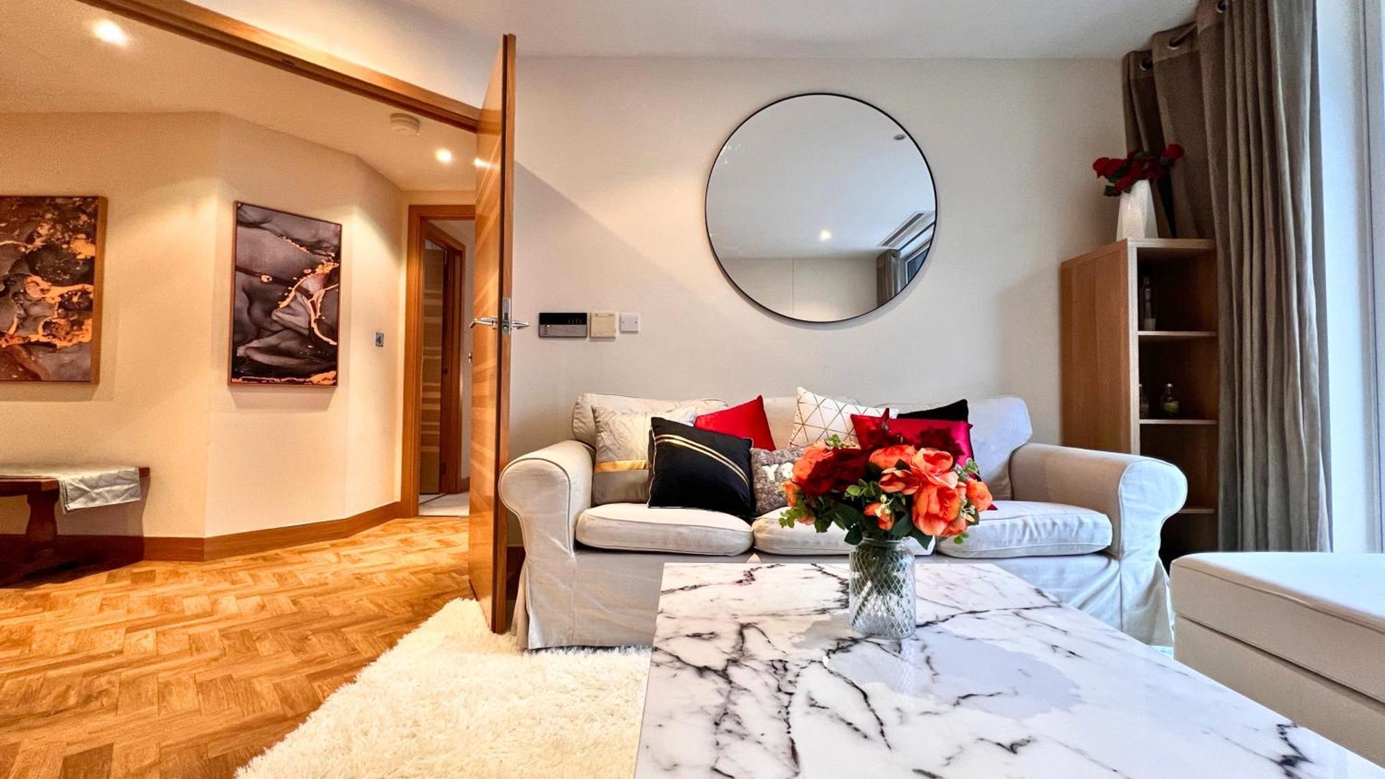 Chelsea Bridge 2bed 2bath Balcony Fast Wifi - Luxurylondonstays Apartamento *
