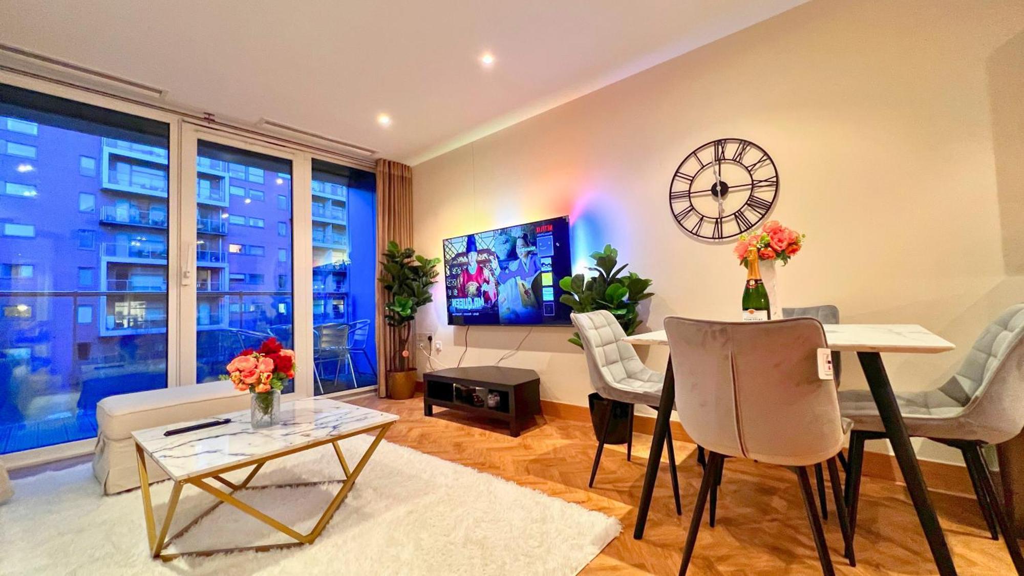 Apartamento Chelsea Bridge 2bed 2bath Balcony Fast Wifi - Luxurylondonstays