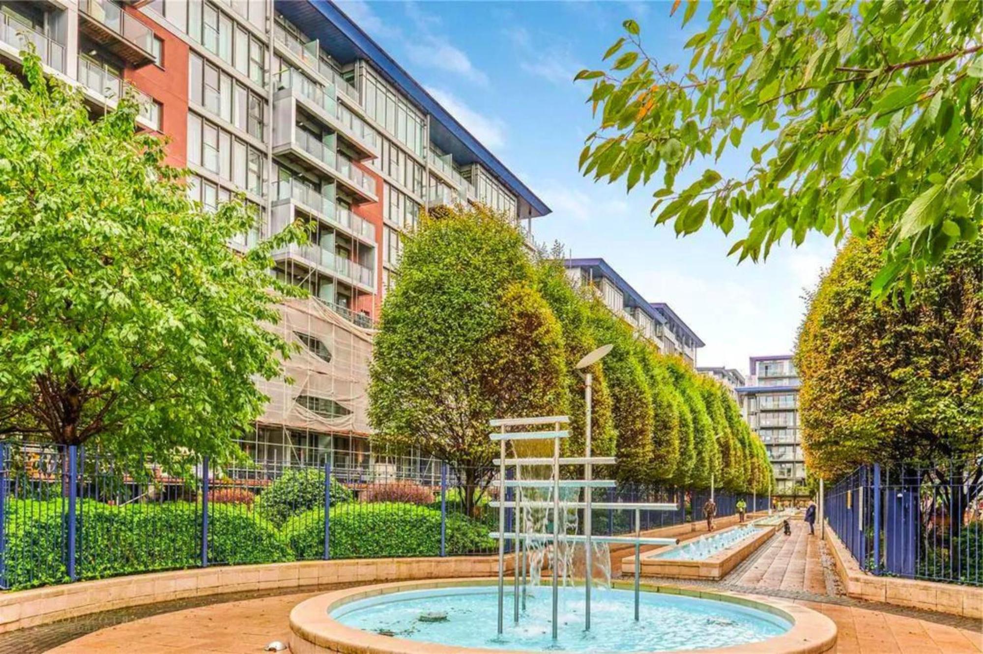 Chelsea Bridge 2bed 2bath Balcony Fast Wifi - Luxurylondonstays Apartamento Londres