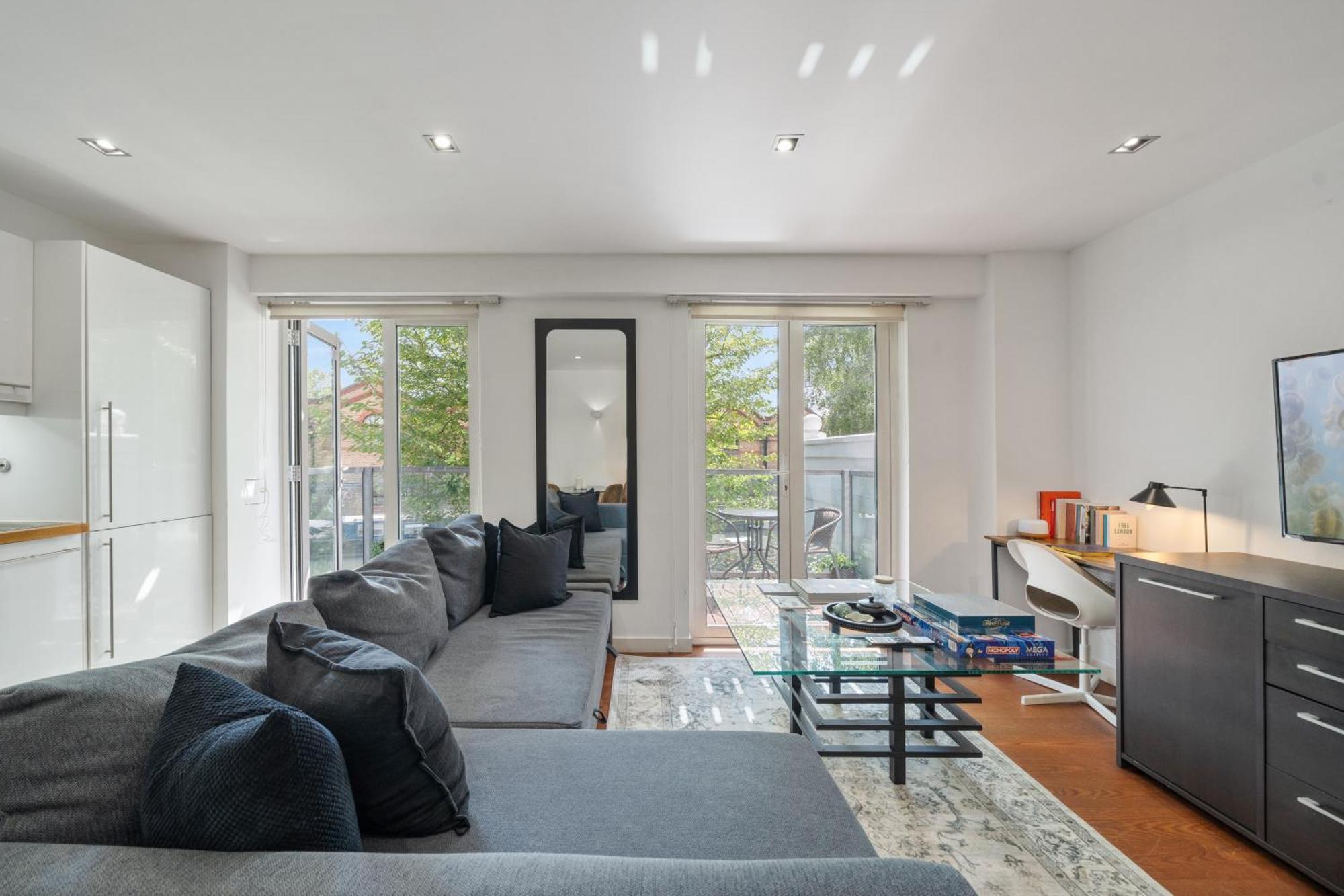 Apartment Portobello Dock - 1st Floor Canal View *