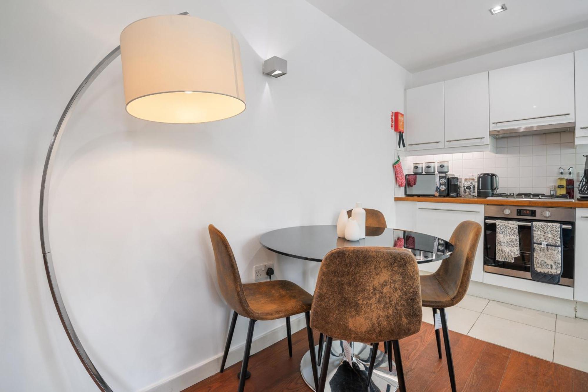 Portobello Dock - 1st Floor Canal View Apartamento Londres