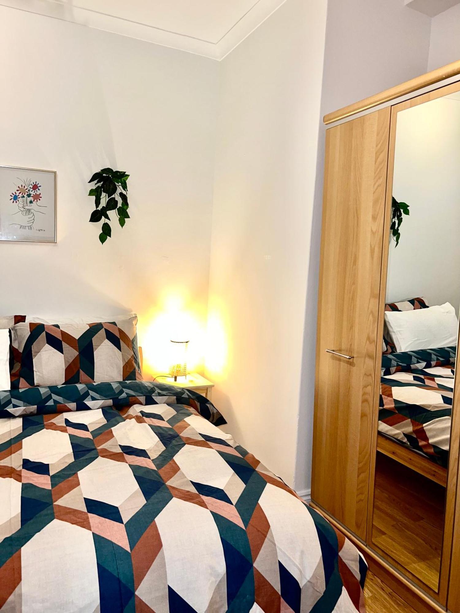 Spacious Double Near The City