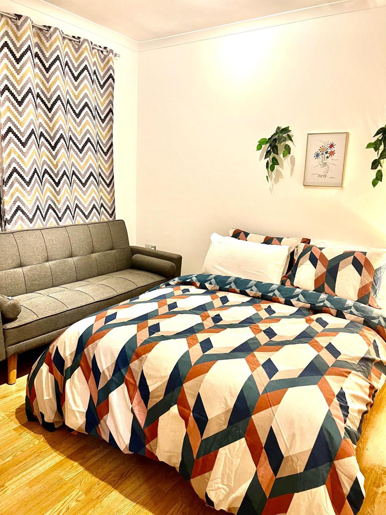 Spacious Double Near The City Séjour chez l'habitant