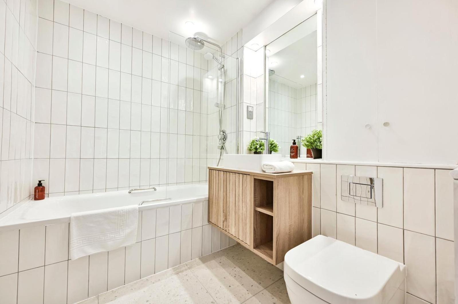 Apartment Amazing 3 Bed Great Portland Street London