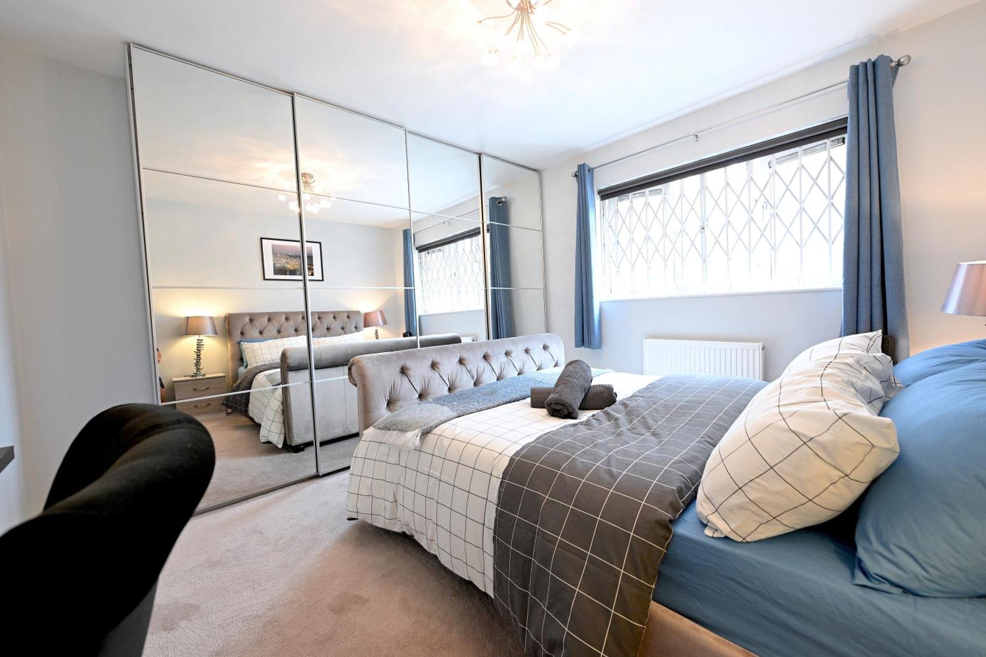 3 Bedroom House In Euston, Patio & Bbq * London