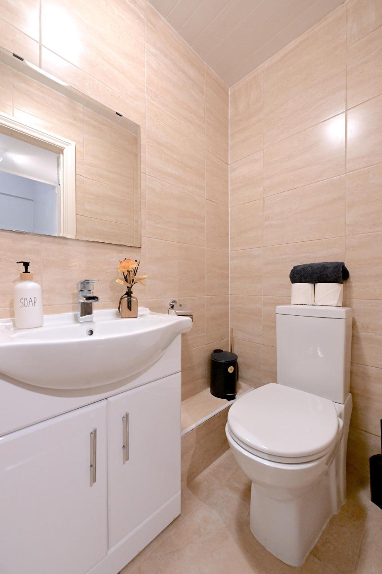 3 Bedroom House In Euston, Patio & Bbq Hébergement de vacances
