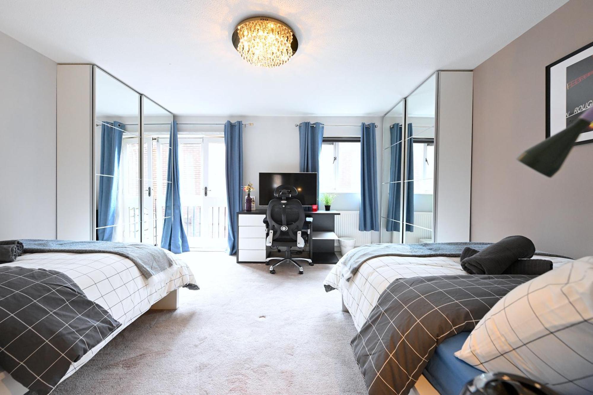 3 Bedroom House In Euston, Patio & Bbq * Londres