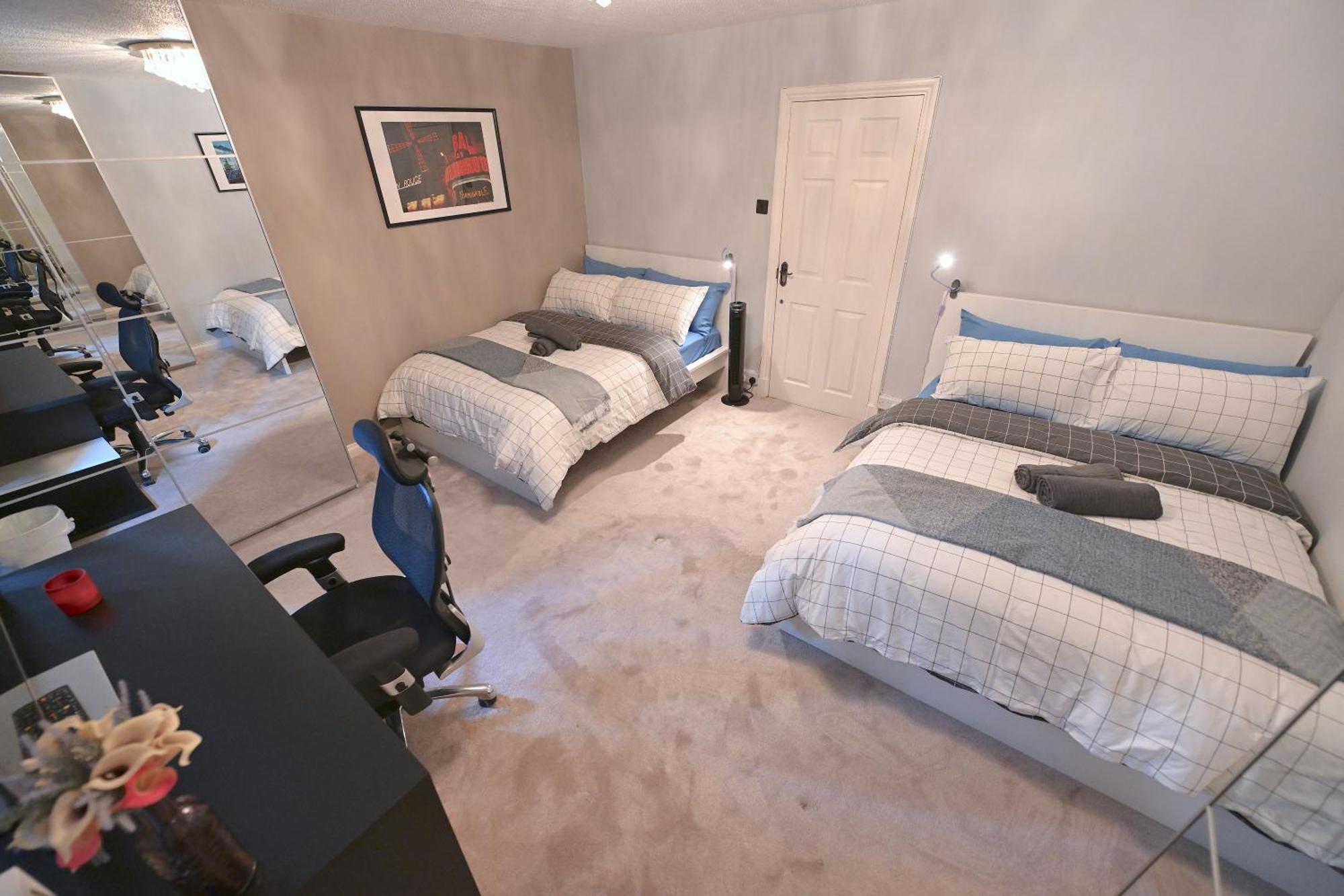 Holiday home 3 Bedroom House In Euston, Patio & Bbq London