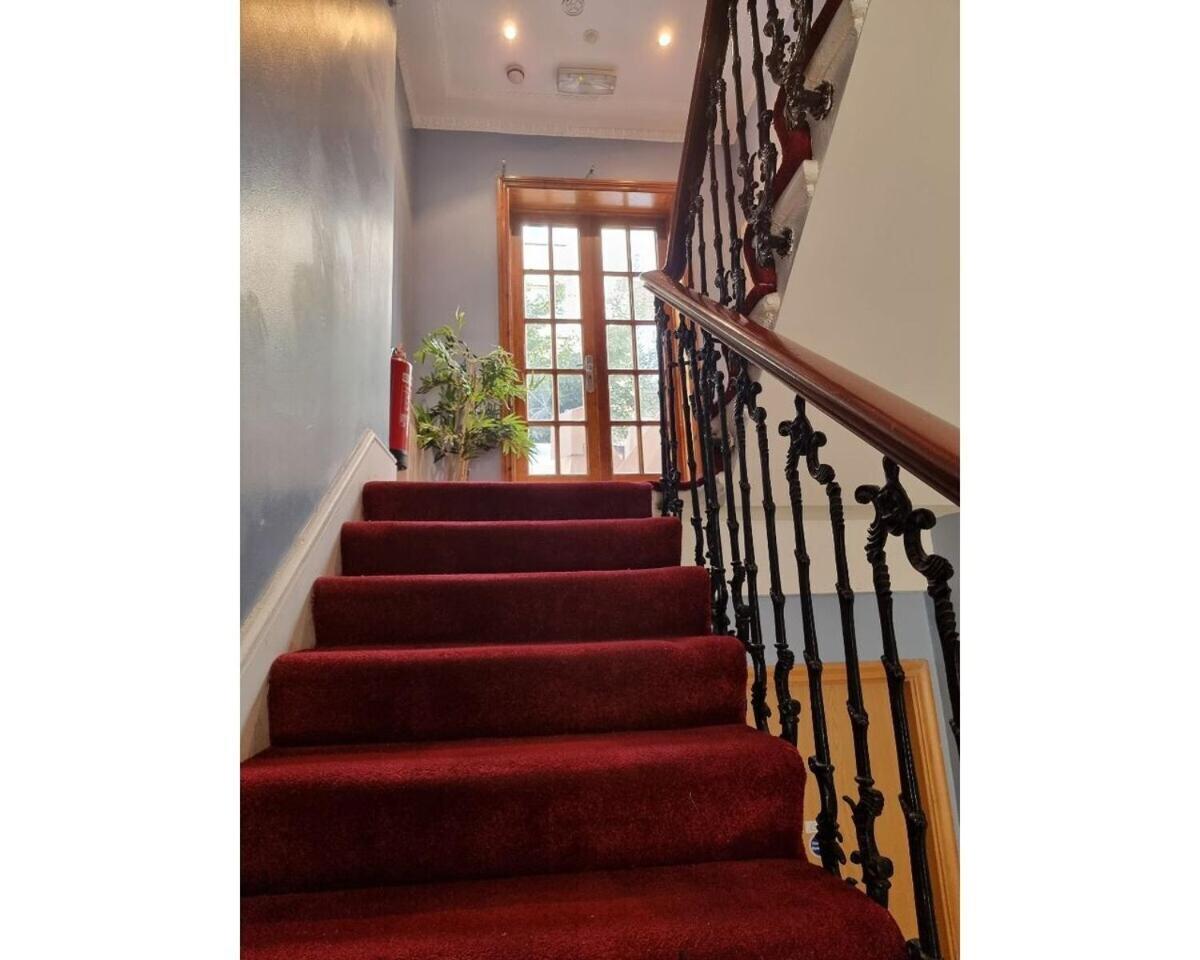 F405-comfy For 1 Near Hyde Park Apartment *