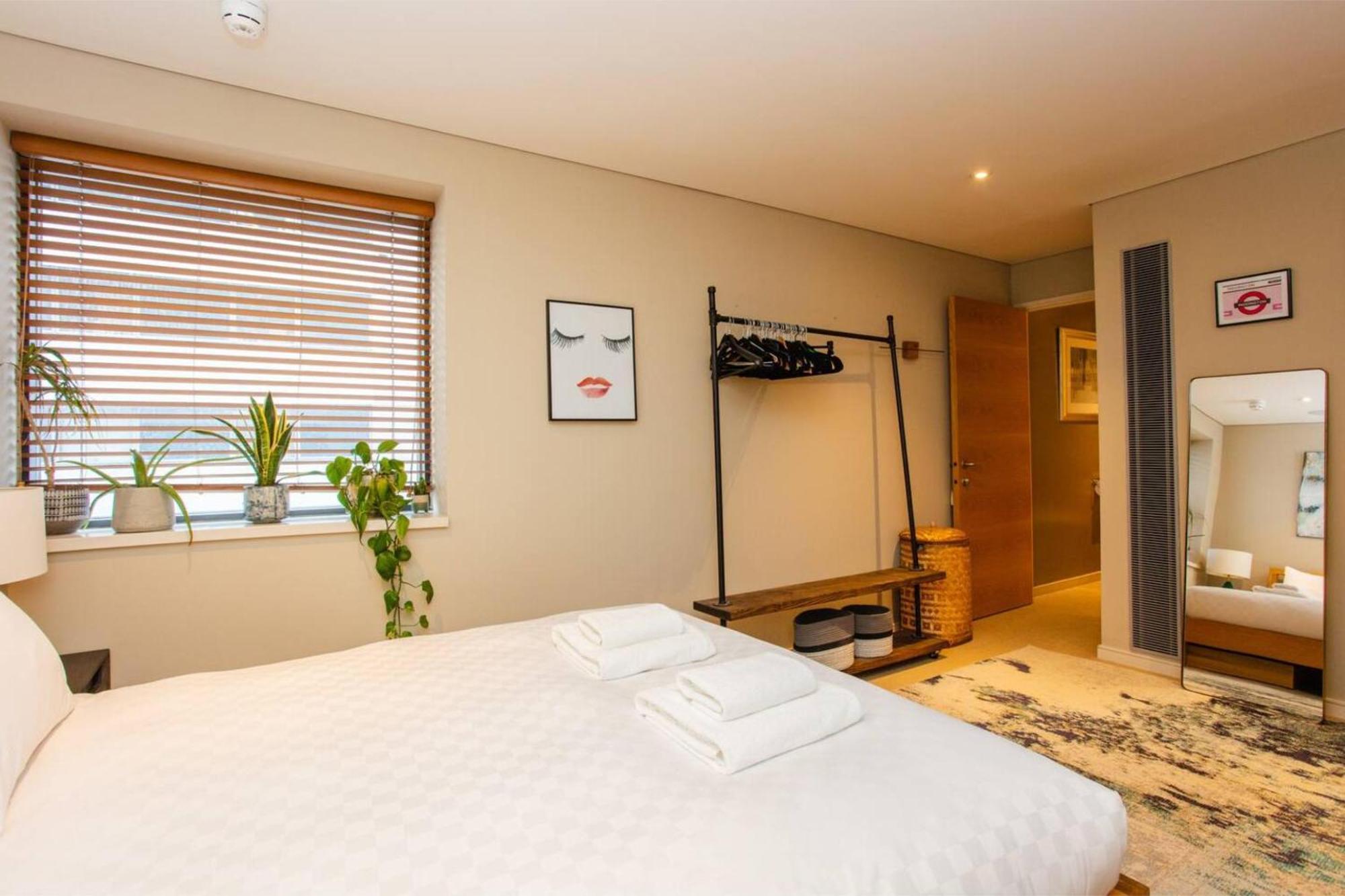 Modern 3 Bedroom In Paddington * Londen