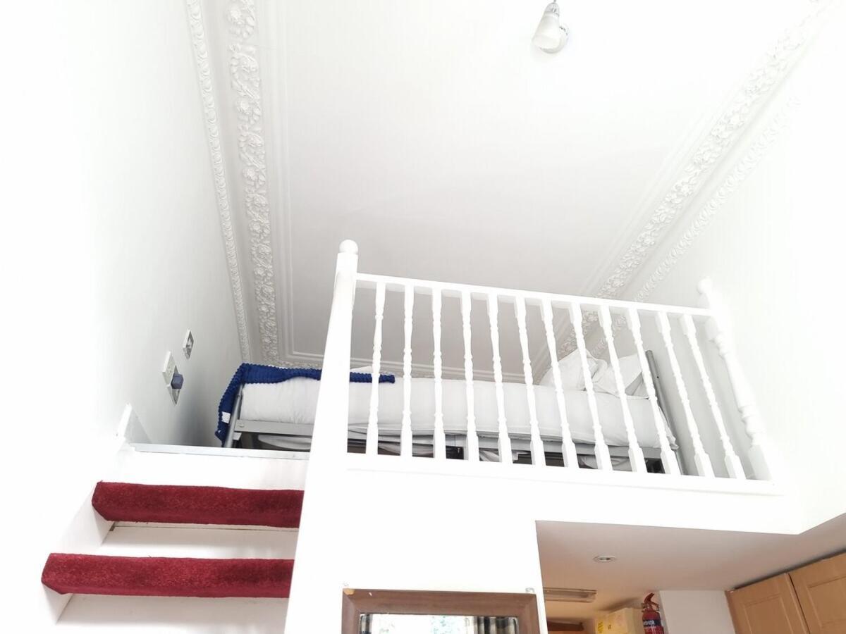 F103-maisonette 1st Floor Near Hyde Park Londen