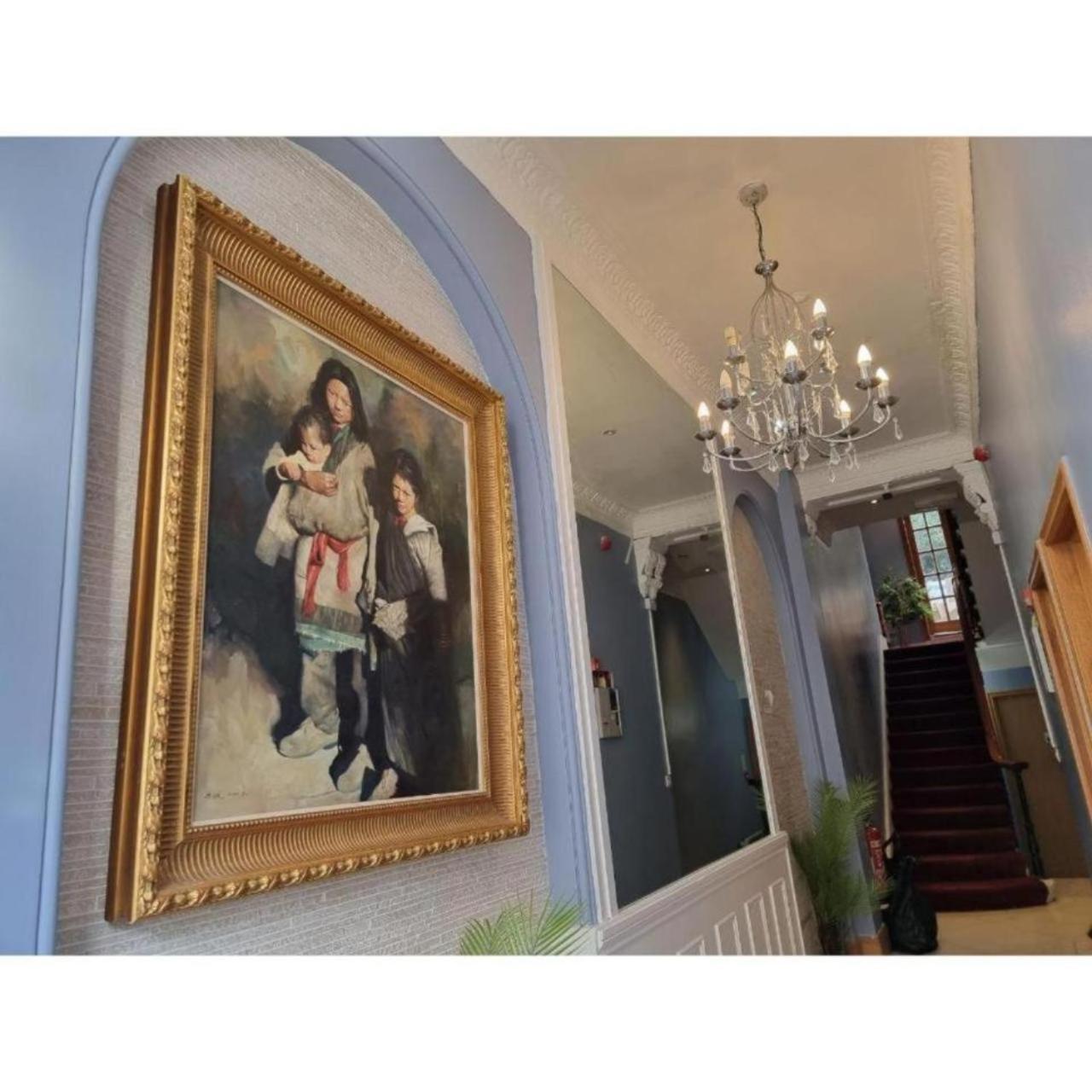 Fb3- Basement Fits 2 Near Hyde Park * Londen