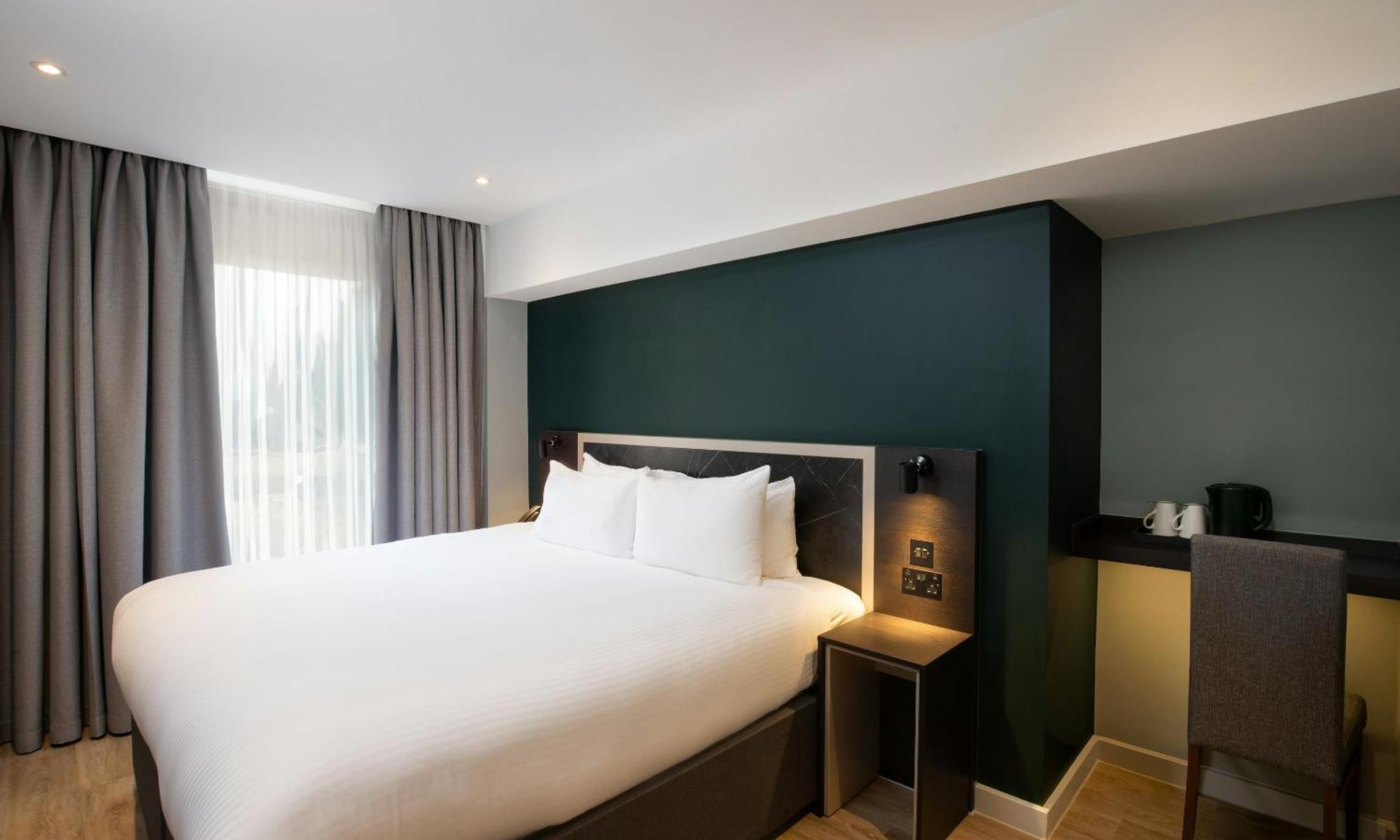 Hotel Royal National London