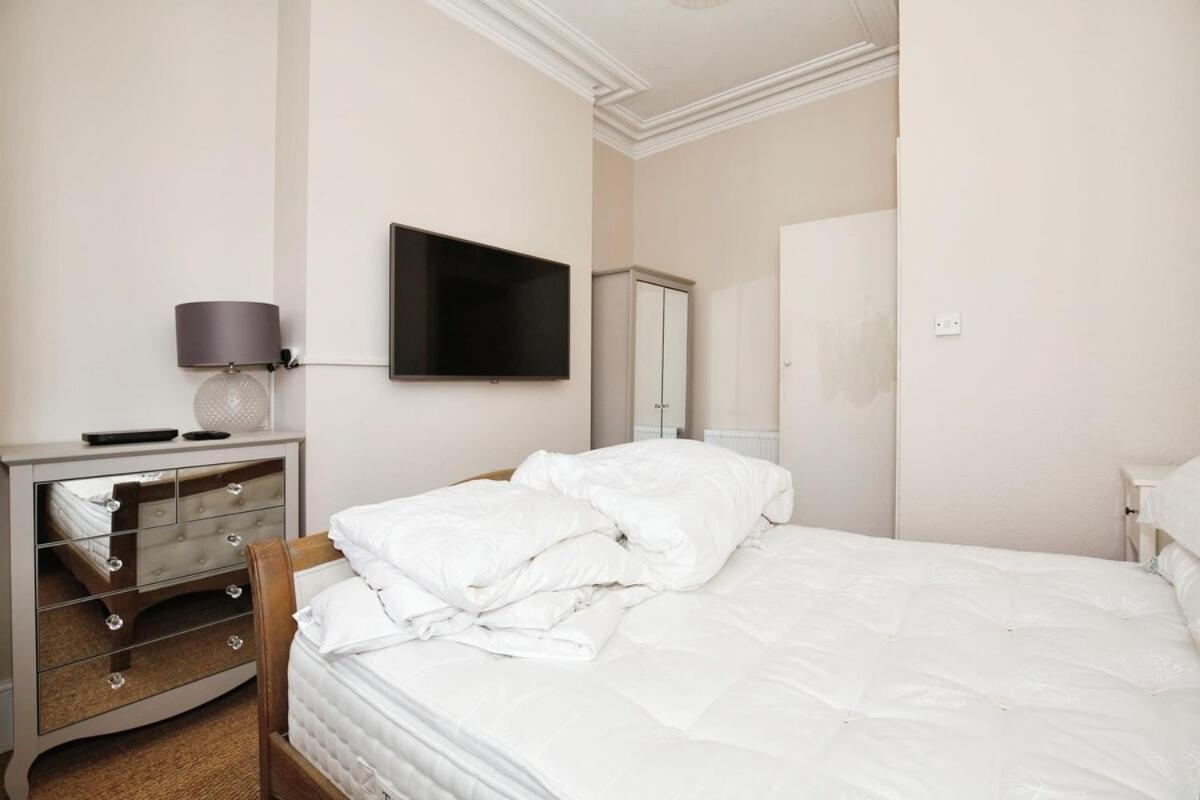 Cozy 2br Flat Sleeps 3 Londen